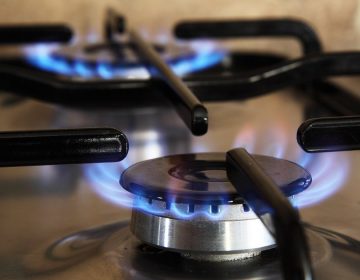 آئی ایم ایف کا دباؤ، حکومت نےگیس کی قیمتیں بڑھانے کیلئے کوششیں تیز کردیں