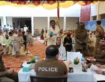 ٹوبہ ٹیک سنگھ ڈی پی او ٹوبہ سید کرار حسین کی تھانہ اروتی میں کھلی کچہری
