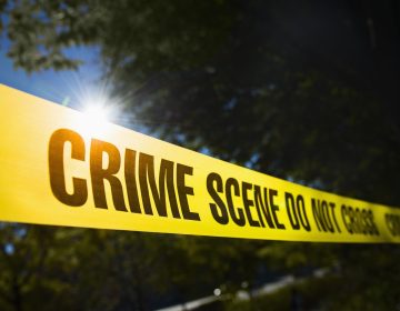 شوہر کا اپنے بیٹے کے سامنے اہلیہ پر جنسی و جسمانی تشدد، دونوں ہاتھ کاٹ ڈالے